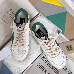 Golden Goose Men's white and green contrast star dirty shoes